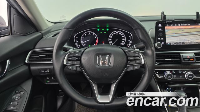 Honda Accord 2019 — photo 13