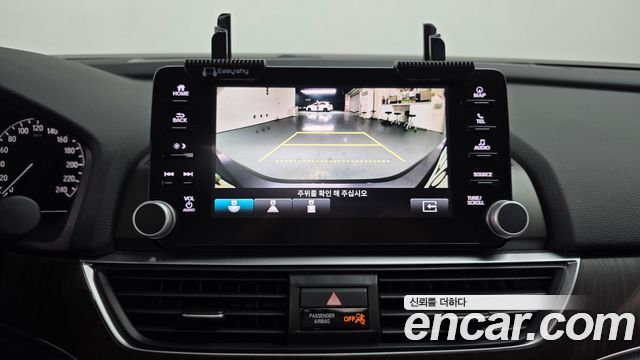 Honda Accord 2019 — photo 14