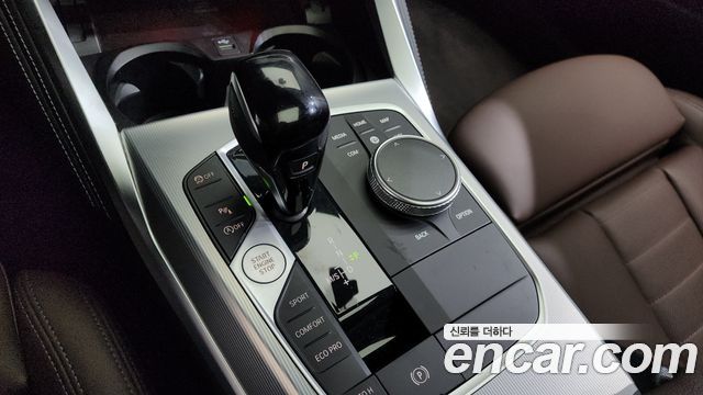 BMW 4-Series 2023 — photo 9