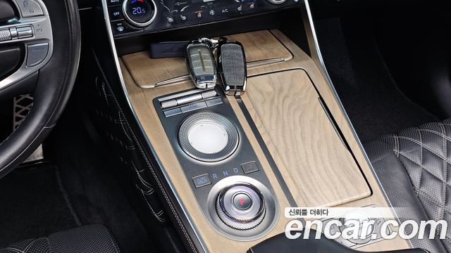 Genesis GV80 2020 — photo 9