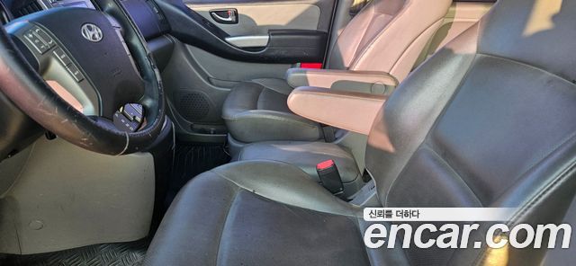 Hyundai Starex 2016 — photo 13