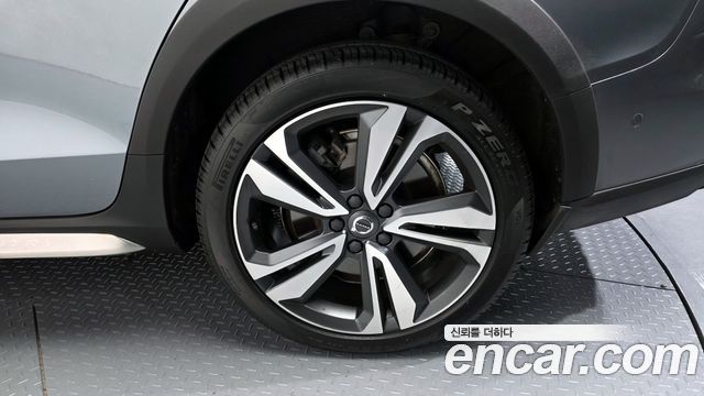 Volvo V60 2021 — photo 5