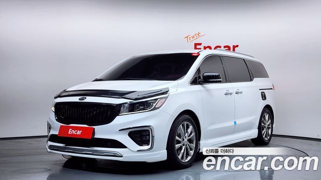 Kia Canival 2019 — photo 1