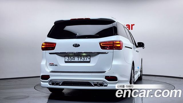 Kia Canival 2019 — photo 4