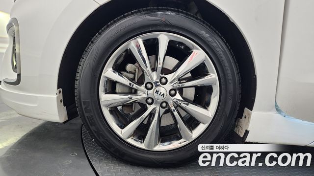 Kia Canival 2019 — photo 5