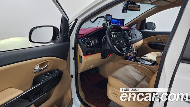 Kia Canival 2019 — photo 10