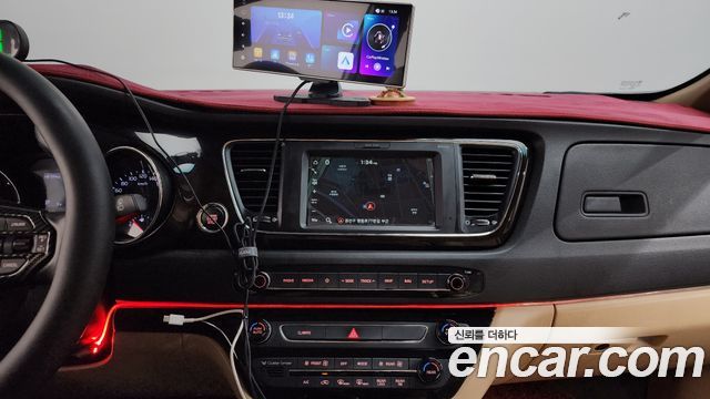 Kia Canival 2019 — photo 15