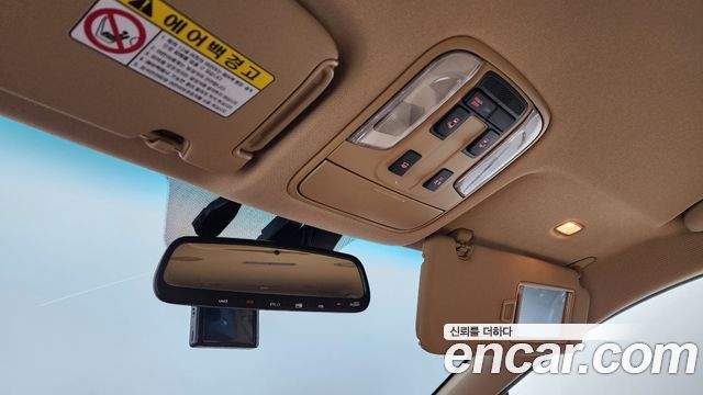 Kia Canival 2019 — photo 17