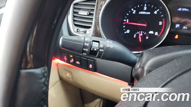 Kia Canival 2019 — photo 18
