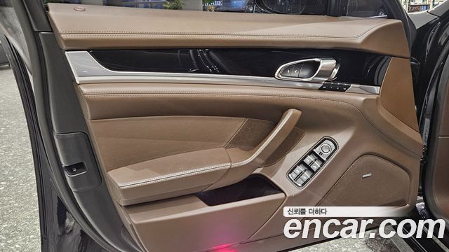 Porsche Panamera 2015 — photo 11