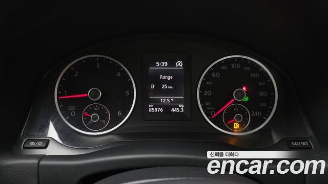 Volkswagen Tiguan 2016 — photo 8