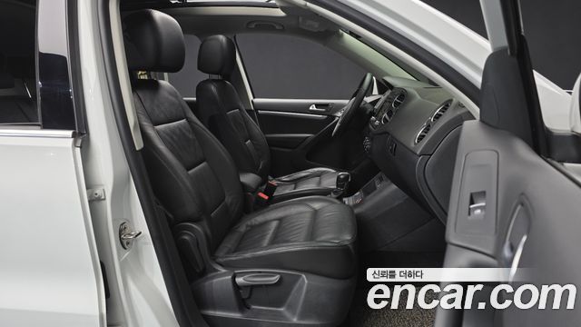 Volkswagen Tiguan 2016 — photo 11