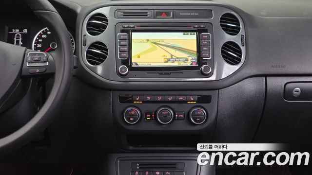 Volkswagen Tiguan 2016 — photo 14