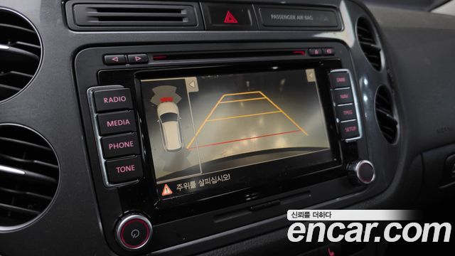 Volkswagen Tiguan 2016 — photo 16