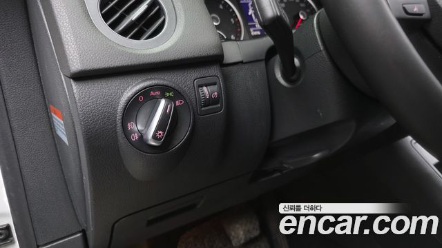 Volkswagen Tiguan 2016 — photo 18