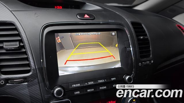 Kia K3 2016 — photo 16
