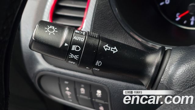 Kia K3 2016 — photo 17
