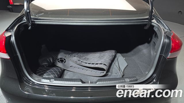 Kia K3 2016 — photo 20