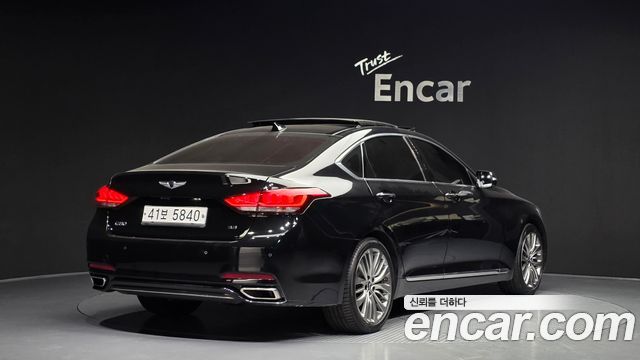 Genesis G80 2017 — photo 2
