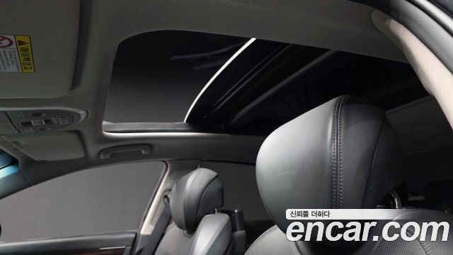 Genesis G80 2017 — photo 17