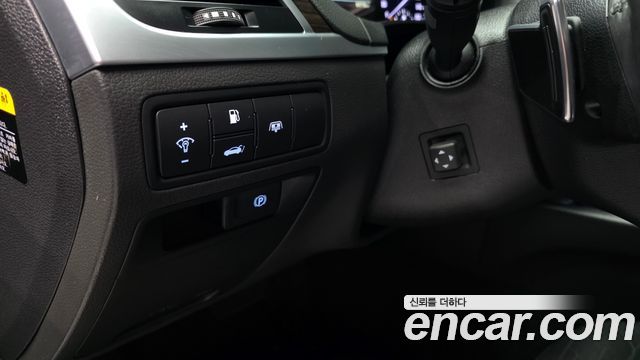 Genesis G80 2017 — photo 18