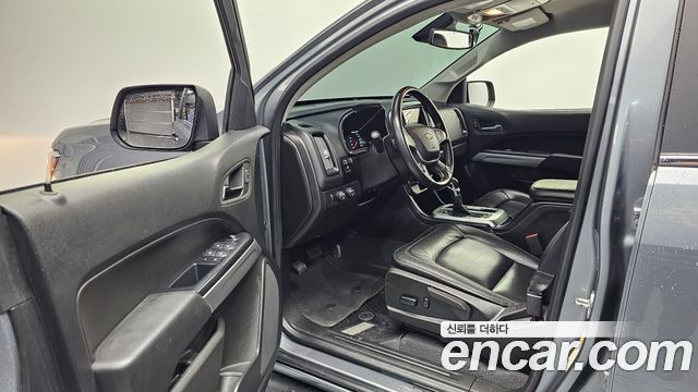 Chevrolet Korea Colorado 2022 — photo 10