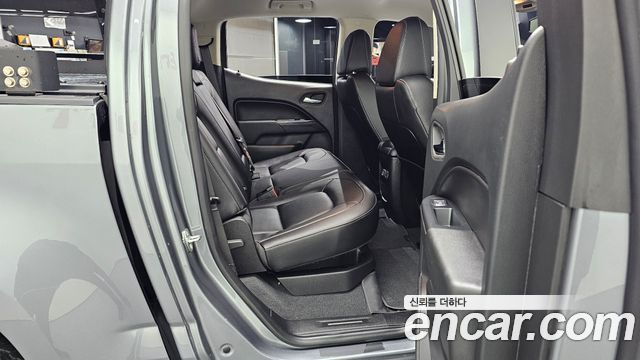 Chevrolet Korea Colorado 2022 — photo 12