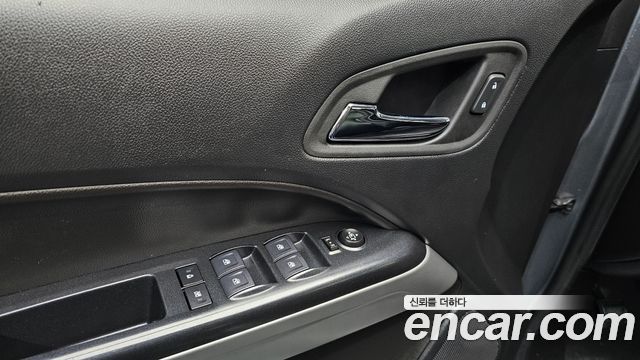 Chevrolet Korea Colorado 2022 — photo 16
