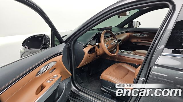 Genesis GV70 2022 — photo 11