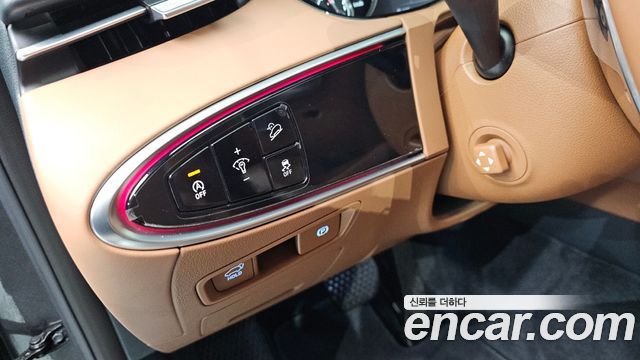 Genesis GV70 2022 — photo 13