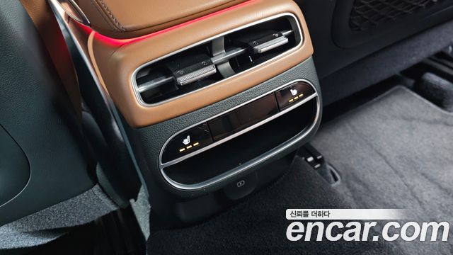Genesis GV70 2022 — photo 18