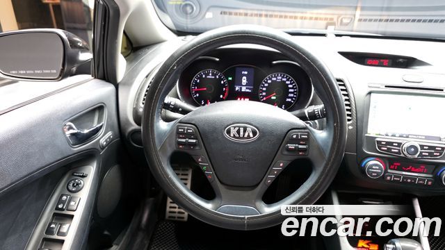 Kia K3 2014 — photo 13