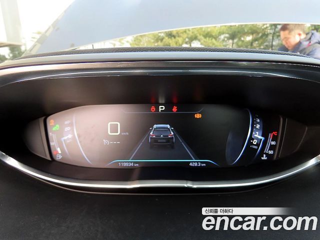 Peugeot 5008 2019 — photo 9