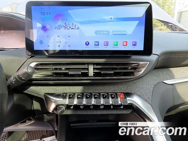 Peugeot 5008 2019 — photo 11