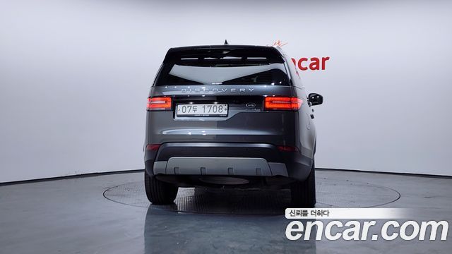 Land Rover Discovery 2019 — photo 4