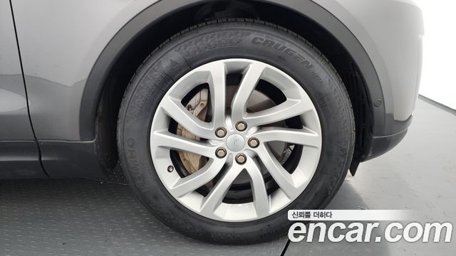 Land Rover Discovery 2019 — photo 5