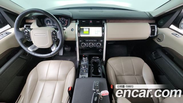 Land Rover Discovery 2019 — photo 7