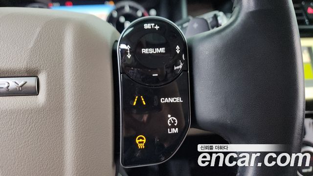 Land Rover Discovery 2019 — photo 14