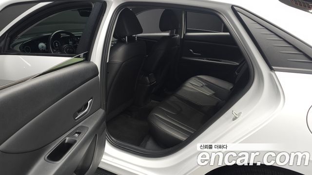 Hyundai AVANTE 2023 — photo 12
