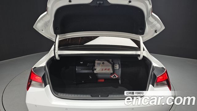 Hyundai AVANTE 2023 — photo 20