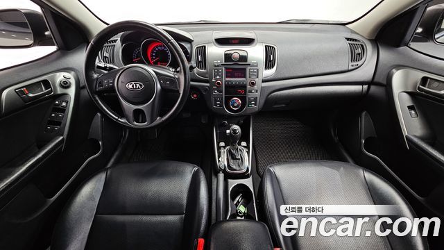 Kia Porte 2011 — photo 7
