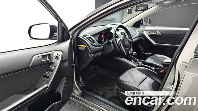 Kia Porte 2011 — photo 11