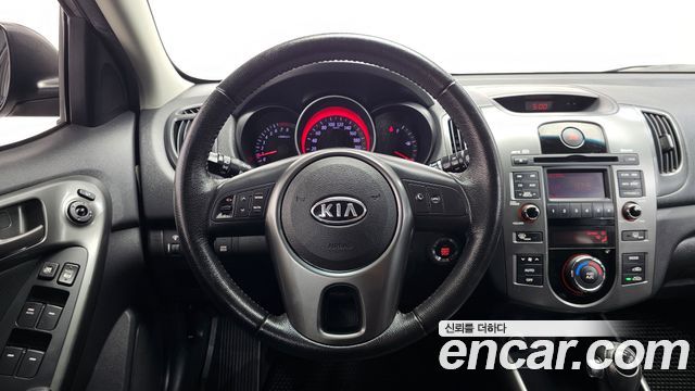 Kia Porte 2011 — photo 13