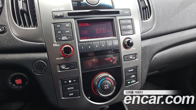 Kia Porte 2011 — photo 14