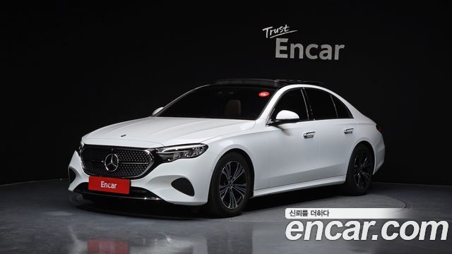 Mercedes-Benz E-Class 2025 — photo 1
