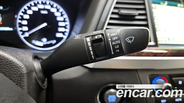 Hyundai Genesis 2015 — photo 16