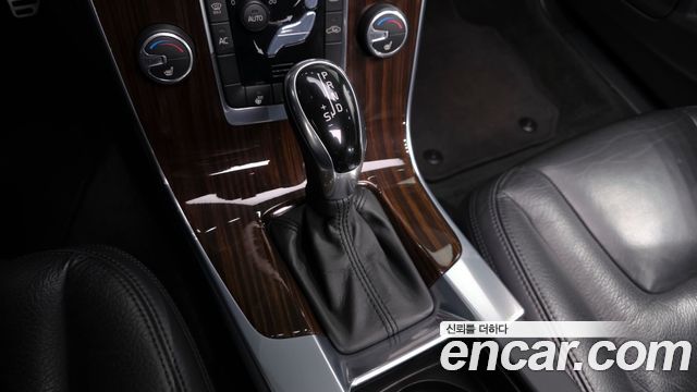 Volvo S60 2014 — photo 9
