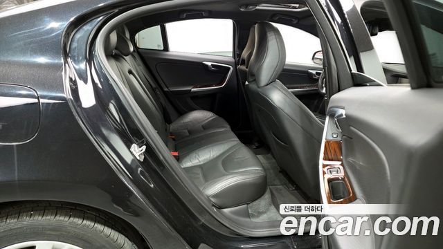 Volvo S60 2014 — photo 12