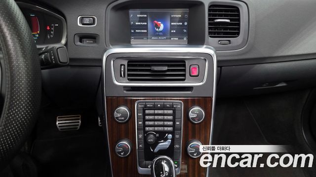 Volvo S60 2014 — photo 14