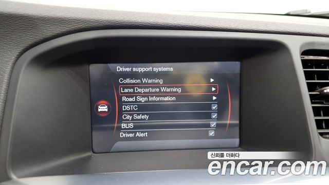 Volvo S60 2014 — photo 16
